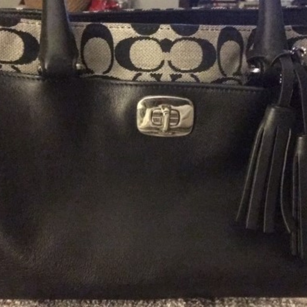 COACH SATCHEL/HANDBAG & MATCHING CHECKBOOK COVER